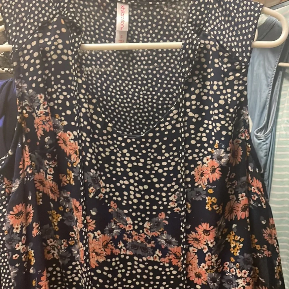 Size S - Picture 2 of 2